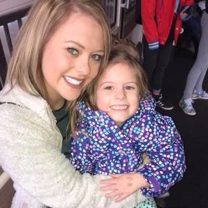 Meet your Posher, Kayla